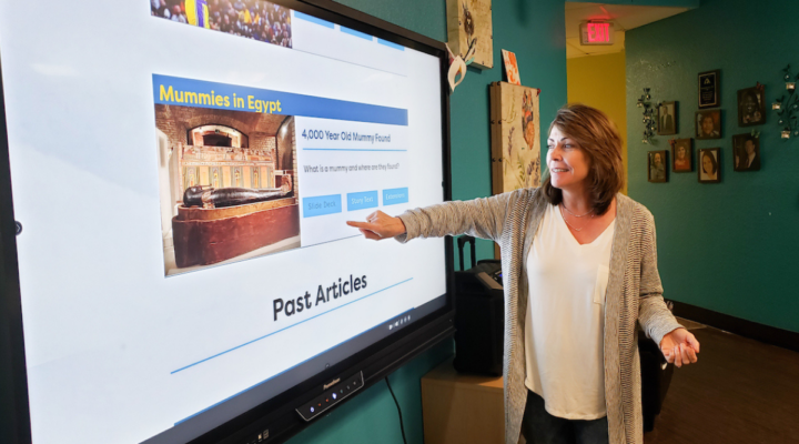 Teacher uses a world news article about mummies in Egypt to build students’ background knowledge.